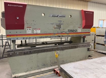 250 Ton, Accurpress #725012, cnc press brake, 12' overall, 124" between housing, 8" stroke, 10" throat, 16" - Image 1
