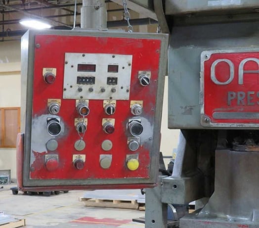 30 Ton, Oak #FP1-A, Fin Press, 1.5" stroke, air clutch & brake, 133-385 SPM - Image 2