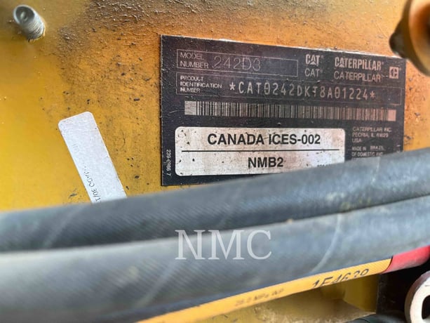 Cat 242D3, Skid Steer Loader, 155 hours, S/N: T8A01224, 2025 - Image 6