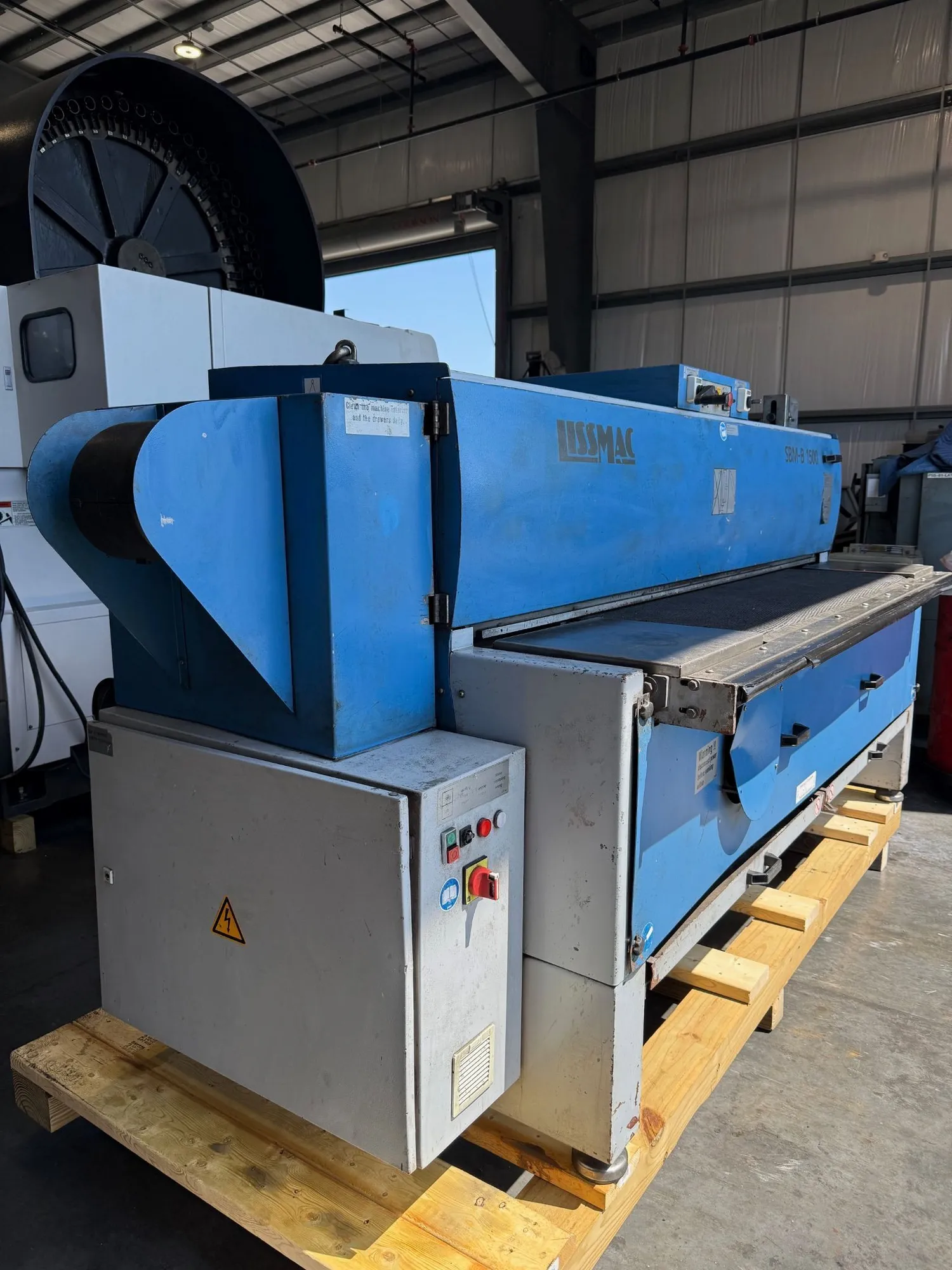 Lissmac #SBM-B-1500, deburring machine, 2007 - Image 4