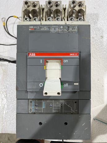 1000 Amps, ABB #K7TK, Molded Case Circuit Breaker, 3-pole, 240-600 Volts, 3PH - Image 1