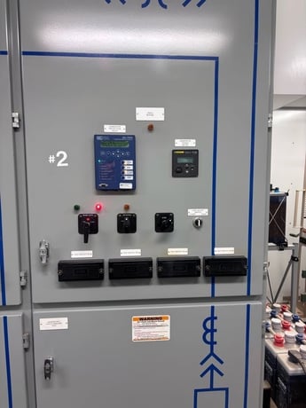 1600 KW Caterpillar #G3520C, Natural gas generator set, 4160 Volts, 3-phase, 1200 RPM, walk-in enclosure, 2012 - Image 2