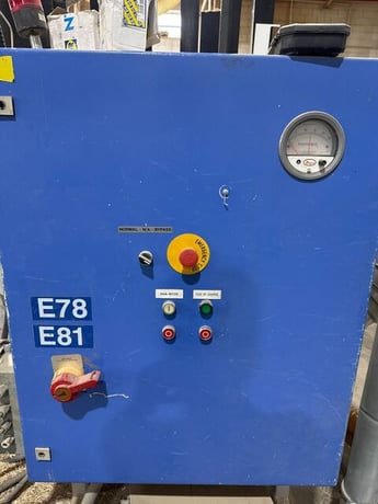 Vecoplan #VTH-45/12/2, horizontal single shaft shredder, 40 HP, 26" W x 16' L feed conveyor, 1997 - Image 4