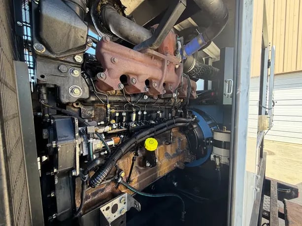 194 KW SDMO, diesel generator, trailer/enclosed, 120/208 Volts, 12298 hours - Image 4