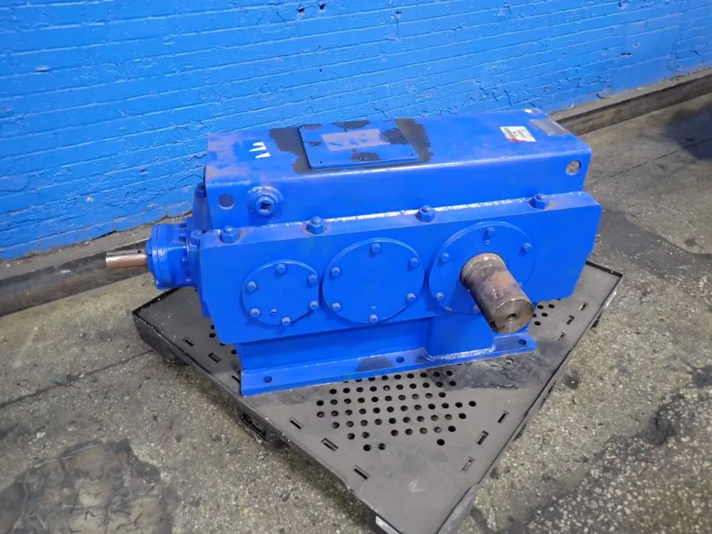 25.9 HP @ 1750 RPM, Philadelphia, Gearbox, 159.00 :1 ratio - Image 1