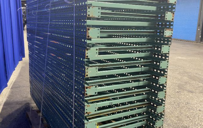 Pallet Racking Uprights, Tear Drop, 96" x 32", 4-1/2" x 3" plate - Image 2