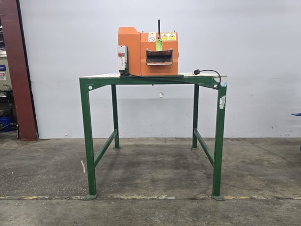 Sweed #513-AH, scrap chopper, 1 rotating knife, 17" x 14.5" discharge opening, 50" clearance, 7.75" W, 3-1/4" - Image 2