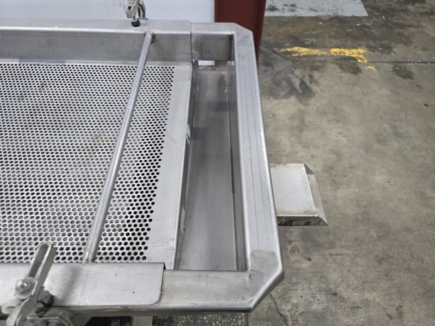 22" x 72" MGB Engineering, classifier, 3 separations, 1/8" fines & 1/4" overs screens, 1.5 HP Weg motor, 2016 - Image 4