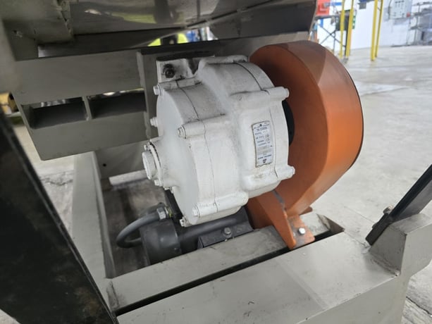 22" x 72" MGB Engineering, classifier, 3 separations, 1/8" fines & 1/4" overs screens, 1.5 HP Weg motor, 2016 - Image 6