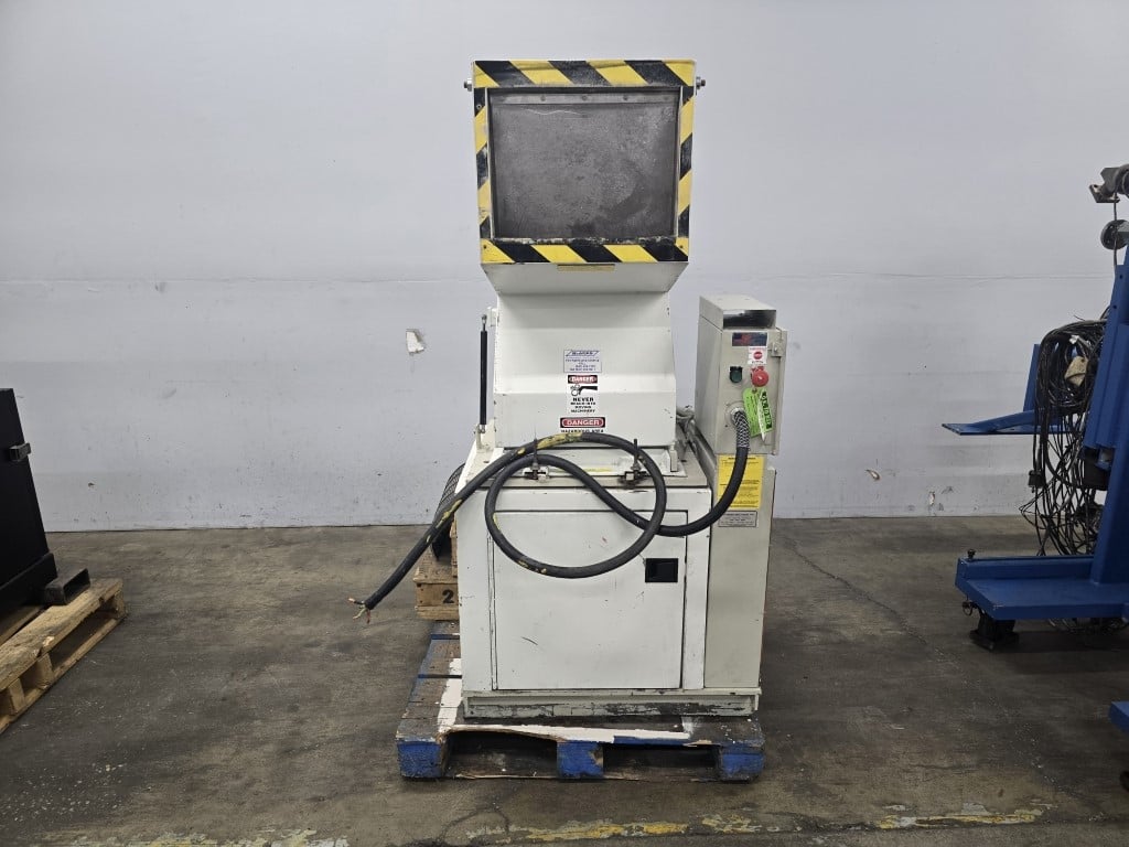 12" x 16" Whitaker/Granutec #TFG-1216, plastic granulator, 5-knife open rotor, 3/8" screen, 25 HP, 460/3/60 - Image 1