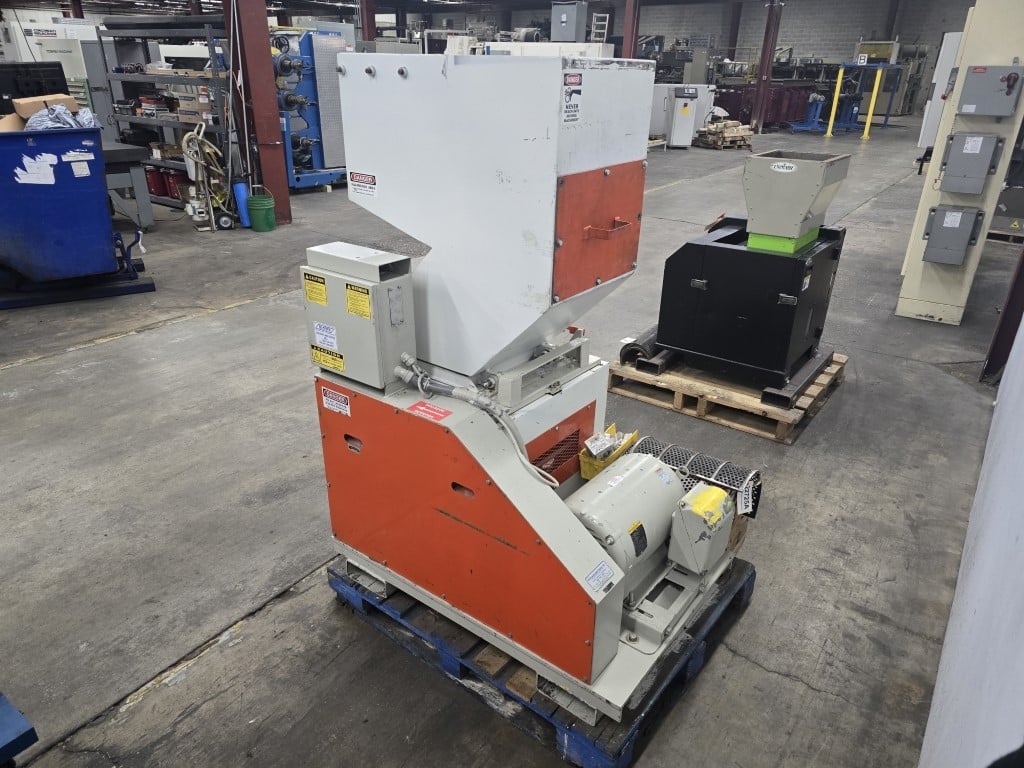 12" x 16" Whitaker/Granutec #TFG-1216, plastic granulator, 5-knife open rotor, 3/8" screen, 25 HP, 460/3/60 - Image 9
