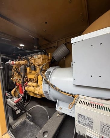 300 KW Caterpillar #C9, Diesel Generator Set, 480 Volts, 1800 RPM, EMCP 4.2 control panel, 3PH, 590 hours - Image 4