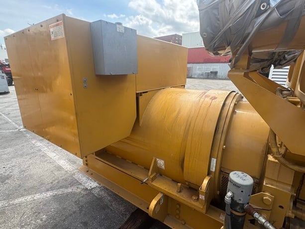 2000 KW, 1800 RPM, Caterpillar #SR4-HV, Generator End, 13,200 Volt, 3PH, 1999 - Image 5