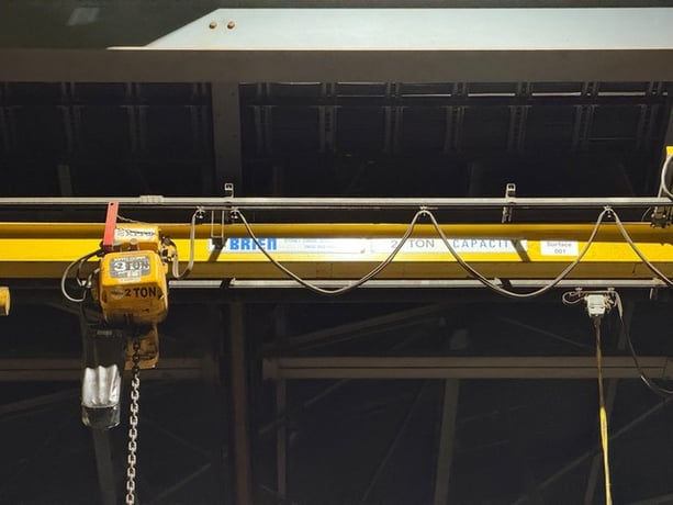 2 Ton, Obrien O'Brien, under-running bridge crane, 31' column, 18' bridge, 200' runway, pendant Control - Image 2