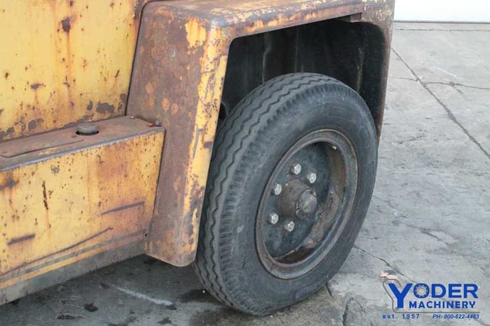 13000 lb. Toyota #FD60, diesel forklift, pneumatic tires, 1008" lift, 1970, #65320 - Image 8