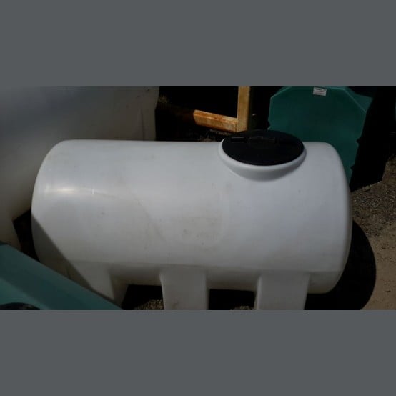 125 Gallon Polyethylene Leg Tank, #RKLT-125, 568 Liters, NEW, N - Image 1