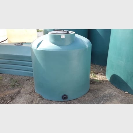 400 Gallon Vertical Polyethylene Tank, 57" diameter x 55" H, 1,800 Liters, NEW, N - Image 1