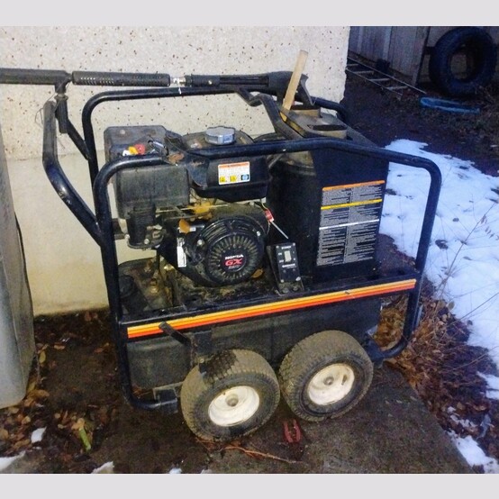 Mi-T-M #HSP-3504-3MGH, Hot Water Pressure Washer, 3500 PSI, 3.3 GPM, Honda GX390 389cc Engine - Image 1