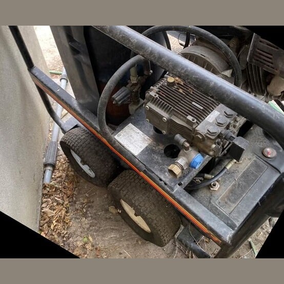 Mi-T-M #HSP-3504-3MGH, Hot Water Pressure Washer, 3500 PSI, 3.3 GPM, Honda GX390 389cc Engine - Image 7