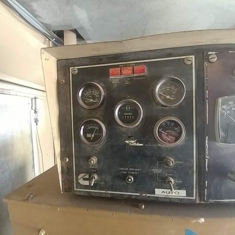 250 KW Cummins #855, Diesel Generator, 480 Volt, trailer mounted, 914 hours, 1990 - Image 5