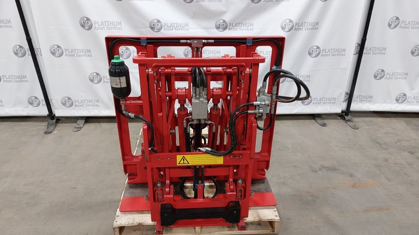 Bolzoni Auramo #PFZE035S1548-34W, 1600 kg, push pull, forklift attachment, 2021 - Image 4
