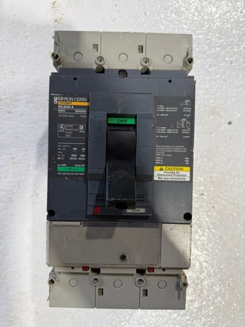 600 Amps, Merlin Gerin, NSJ600A, Molded Case Switch, 3-pole, 600 VAC - Image 1