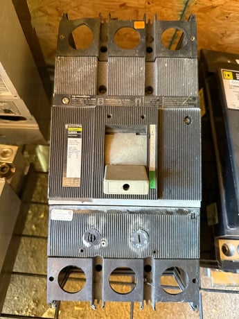 600 Amps, Merlin Gerin, CJ600N, Molded Case Circuit Breaker, 600 VAC, 3-pole - Image 1