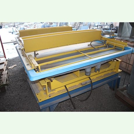 Action Instruments Mining #M10, 3 to 8 TPH Wave Table, Gold Concentrating Table (2 available) - Image 1