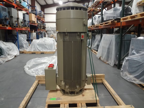 700 HP 1800 RPM General Electric, Frame L5013VP, TEFC, VSS, vertical solid shaft, new, 2300/4160 Volts - Image 2