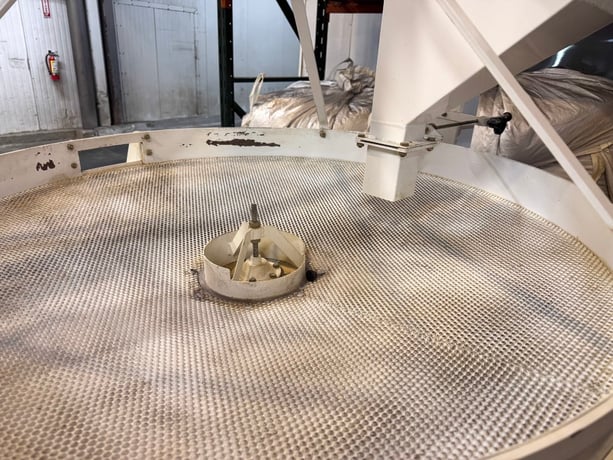 Zaccaria #SOZ-1, Vibrating Separator / Density Separator - Grain & Seed Cleaning - Image 3