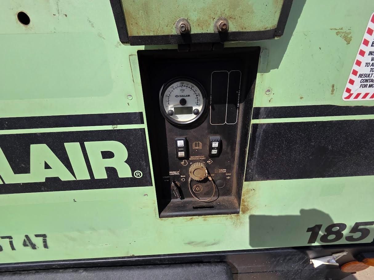 185 cfm, 100 psi, Sullair #185DPQ, air compressor, 49 HP engine, Tier 4 Final, 27 gallon fuel tank, 2017 - Image 2