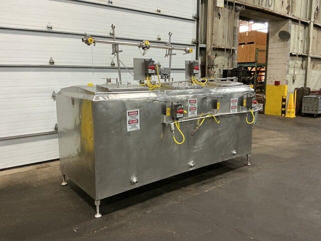 750 gallon Stainless Steel, (3) 250 gallon compartment mixing tank, 230/460 V. - Image 2