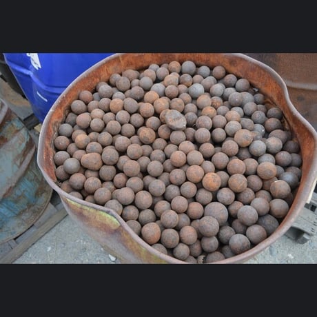 Steel grinding balls, 1-3/4" - Image 2