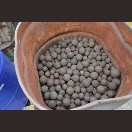 Steel grinding balls, 1-3/4" - Image 3