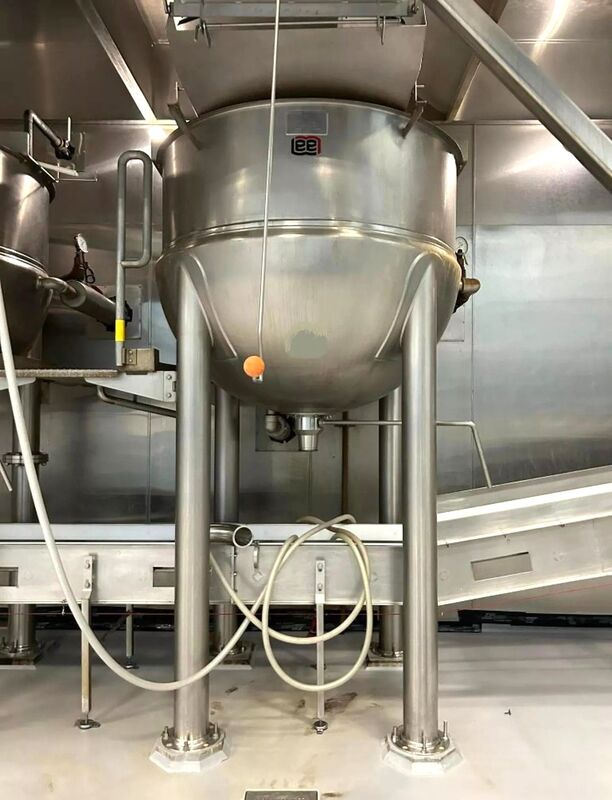 600 gallon Lee #600D5S, jacketd mix kettle, sweep / scrape agitation, 90 psi @ 332°F, 7.5 HP, 230/460 V. - Image 1