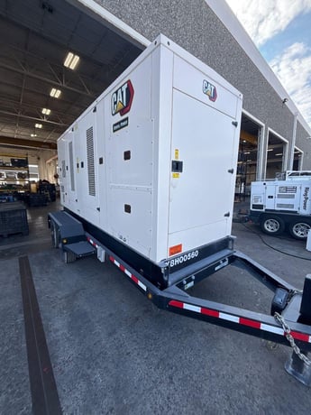 375 KW Caterpillar #XQ425, diesel generator set, 316 hours, C13 engine, Tier 4 Final, sound attenuated - Image 7
