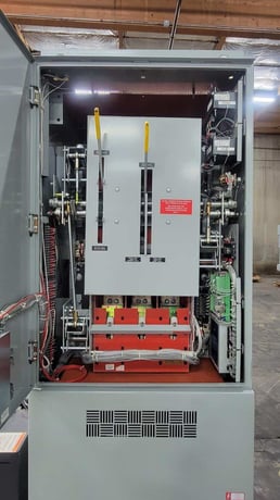 1600 Amp. Russelectric #RTBDNB, automatic transfer switch with ISO bypass, 480 Volts, 2007 - Image 3