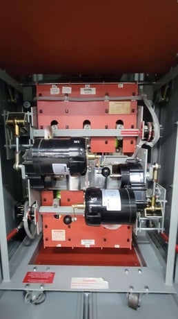 1600 Amp. Russelectric #RTBDNB, automatic transfer switch with ISO bypass, 480 Volts, 2007 - Image 4