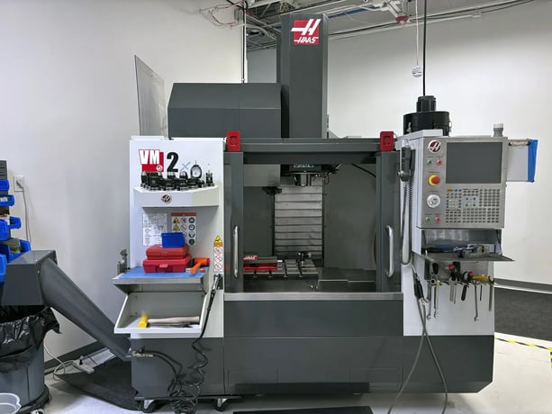 Haas #VM-2, CNC vertical machining center, 30" X, 20" Y, 20" Z, 12000 RPM, 30 HP, #40, 36" x18" table, rotary - Image 1