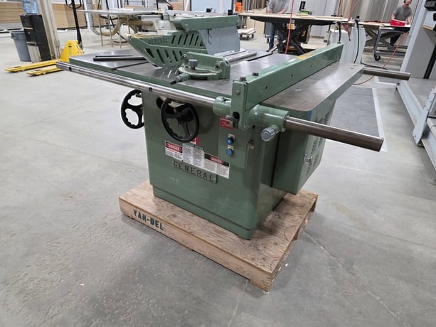 General #550, Cabinet Table Saw, 7.5 HP, 575 Volts, 3PH - Image 2