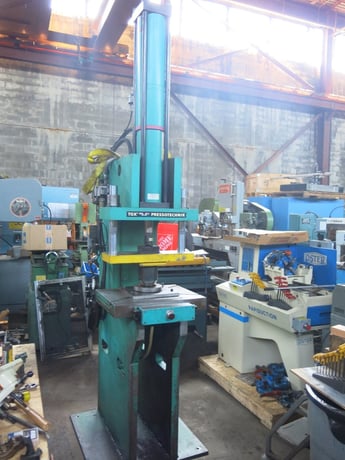 30 Ton, Tox Pressotechnik #PG-30, C-Frame Press, 5.9" stroke, 90 psi, 2007 - Image 2