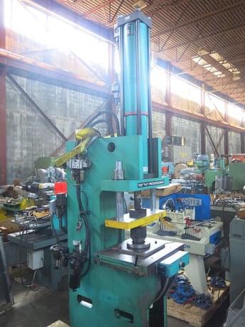 30 Ton, Tox Pressotechnik #PG-30, C-Frame Press, 5.9" stroke, 90 psi, 2007 - Image 3