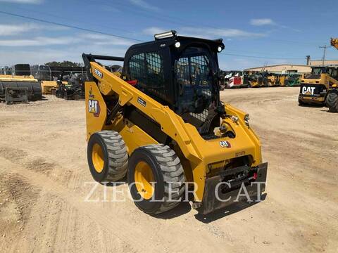 Cat 262D3, Skid Steer Loader, 1065 hours, S/N: TP401799, 2023 - Image 2