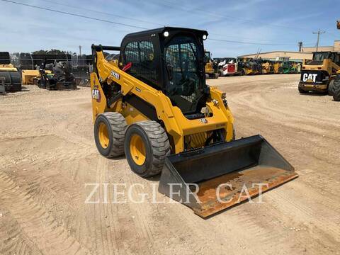 Cat 242D3, Skid Steer Loader, 455 hours, S/N: T8A00695, 2024 - Image 2