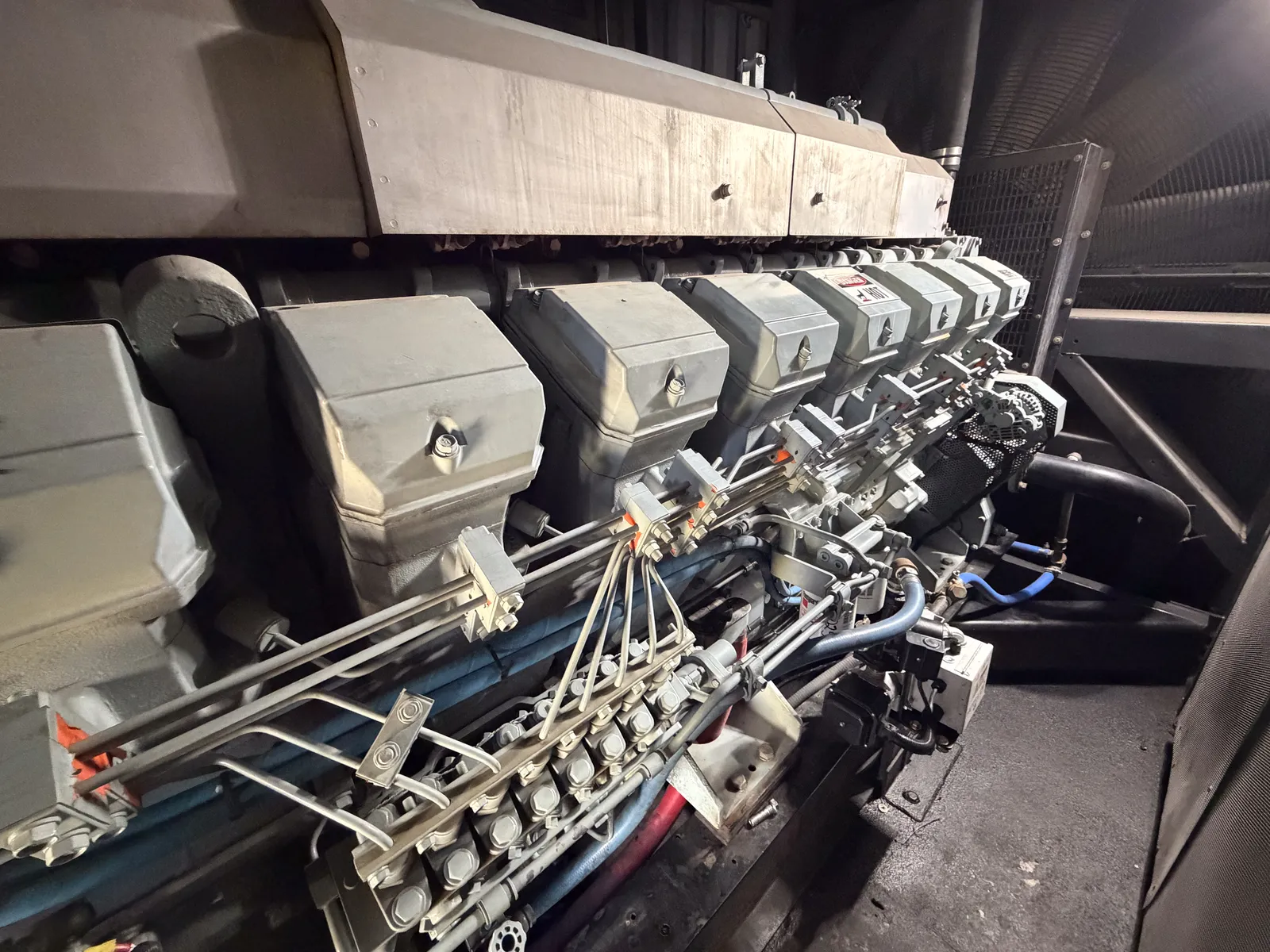 2000 KW Baldor #S16RY2PTAW21, diesel generator, trailer/SAE, 277/480 Volts, 2011 - Image 3