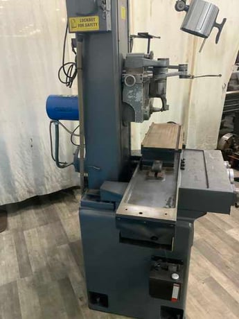6" x 18" Parker Majestic, horizontal surface grinder, magnetic chuck, 7" x 5/8" x 1-1/4" standard wheel - Image 6