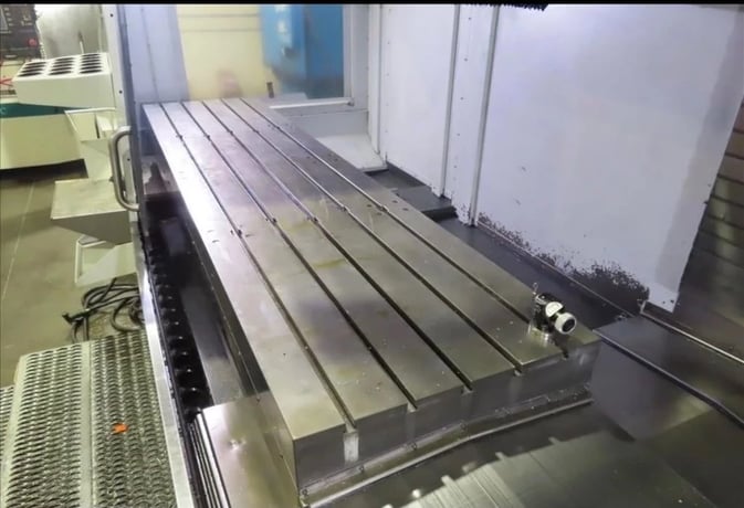 Haas #VF-10/50, CNC Vertical Machining Center, 120" X, 32" Y, 30" Z, 30 HP, 7,500 RPM, CAT 50, 30 automatic - Image 3