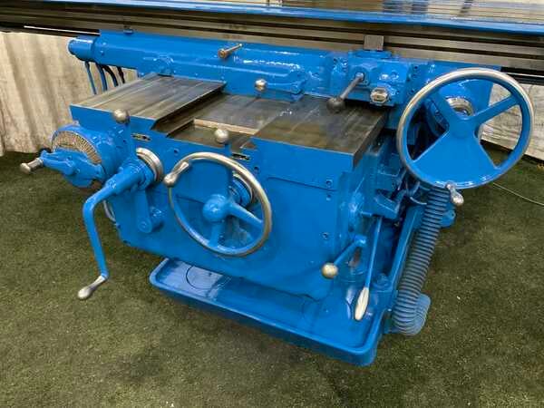 Kearney & Trecker #530TF-20, horizontal mill, 25" x 96" table, #50NS taper, 2-Axis Newall digital read out - Image 5