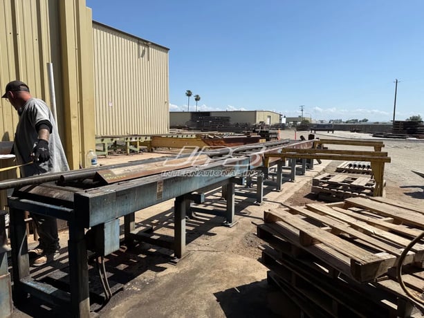 22" x 22" Hyd-Mech #H-22A, Semi-Automatic Horizontal Band Saw, 10 HP, 2" x 270" blade, roller conveyors - Image 9