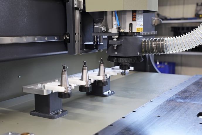 Oz Machine #Lepus-X, 4000mm x 1600mm table, 10 ATC, Touchscreen Computer Control, dust vacuuming system, 12 - Image 3